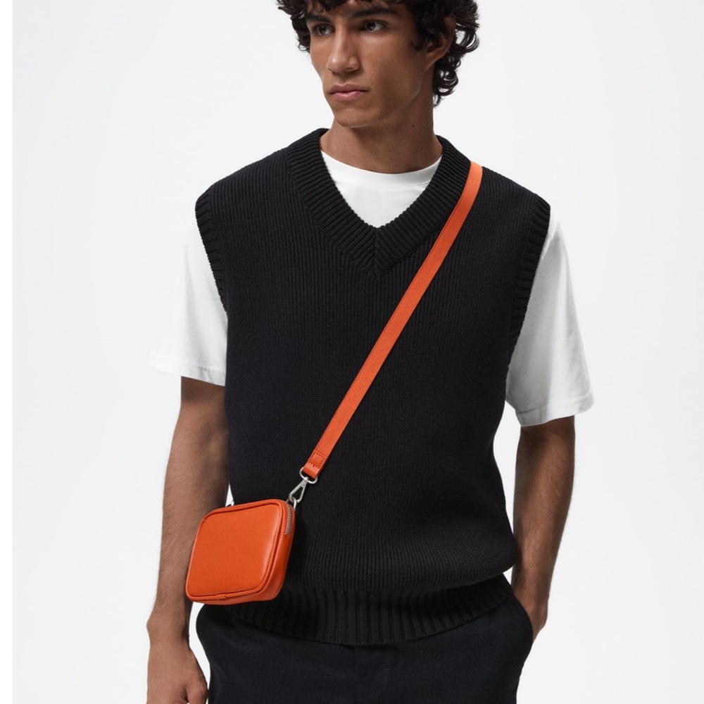 🆕 ZARA Unisex Embossed Phone Case Wallet